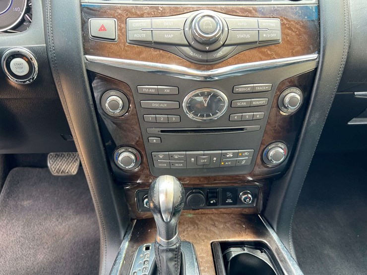 2012-infiniti-qx56-image-26