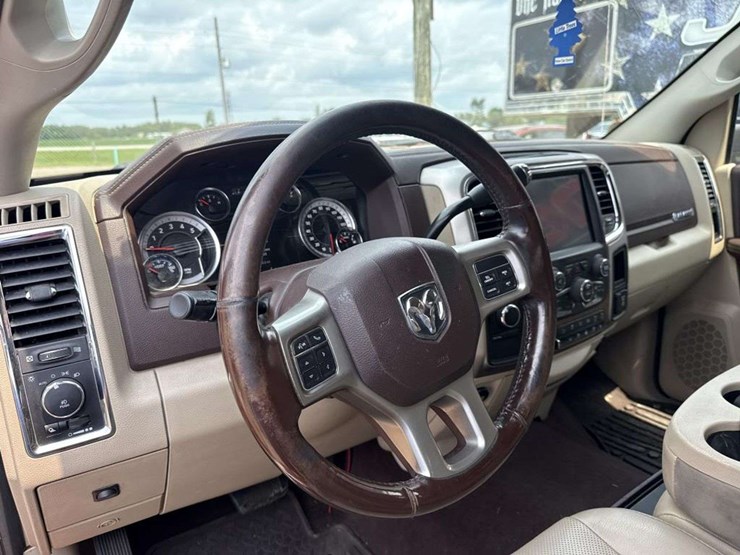 2018-dodge-3500-image-12