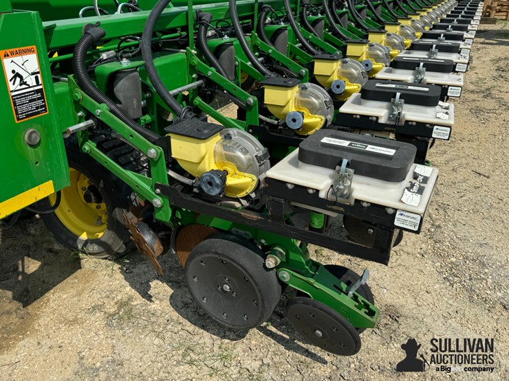 2013-john-deere-db90-image-12