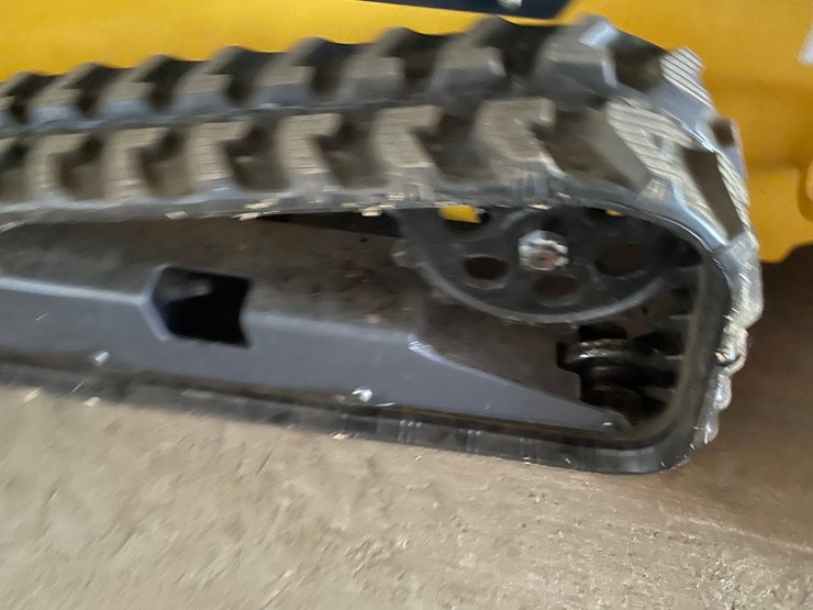 #9732-•-land-hero-mini-skid-steer-loader-image-29