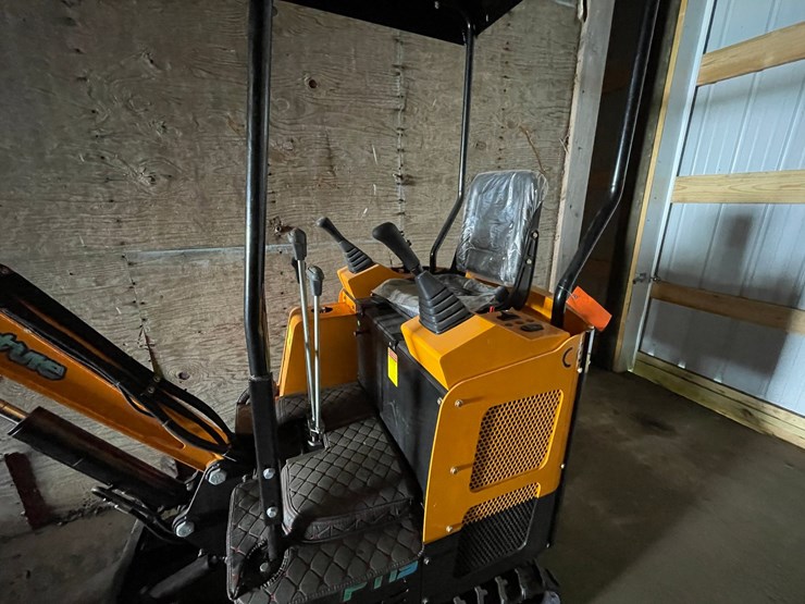 #9731-•-future-mini-excavator-image-14