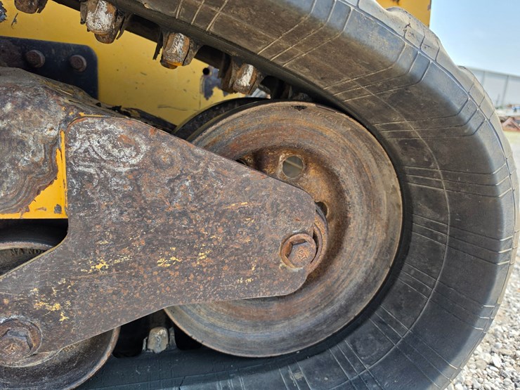2016-caterpillar-289d-image-41