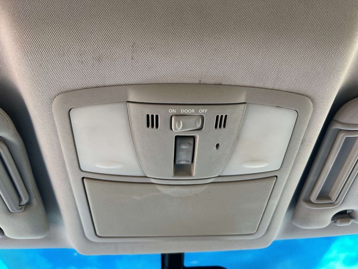 2012-infiniti-qx56-image-30
