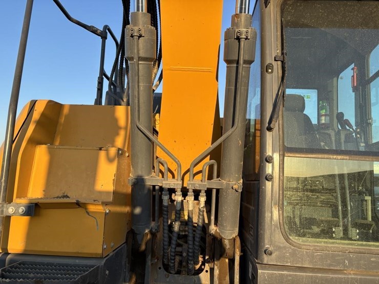 2023-xcmg-xe155ucr-hydraulic-excavator-image-22