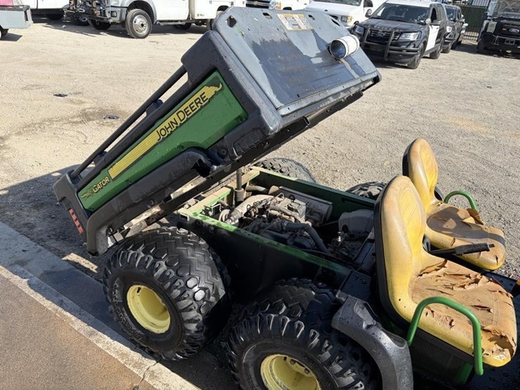 2010-john-deere-gator-image-9