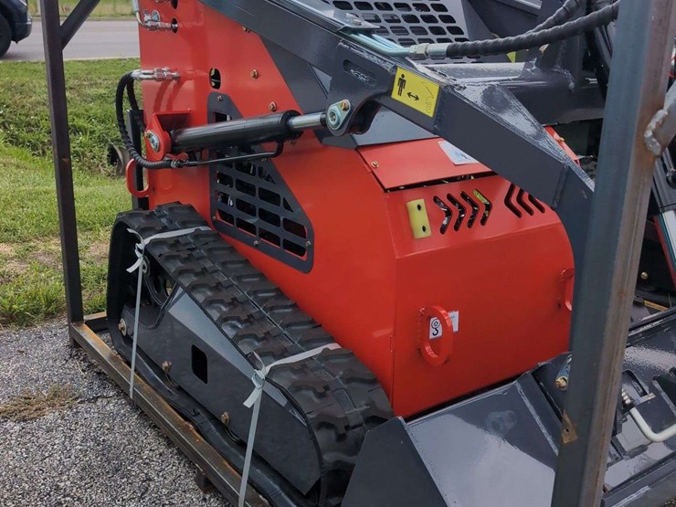 zjg-mini-skid-steer-loader-zj-380-(red)---15hp-image-3