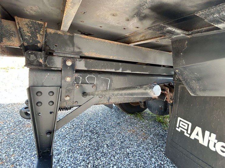 2011-international-durastar-4300-image-22