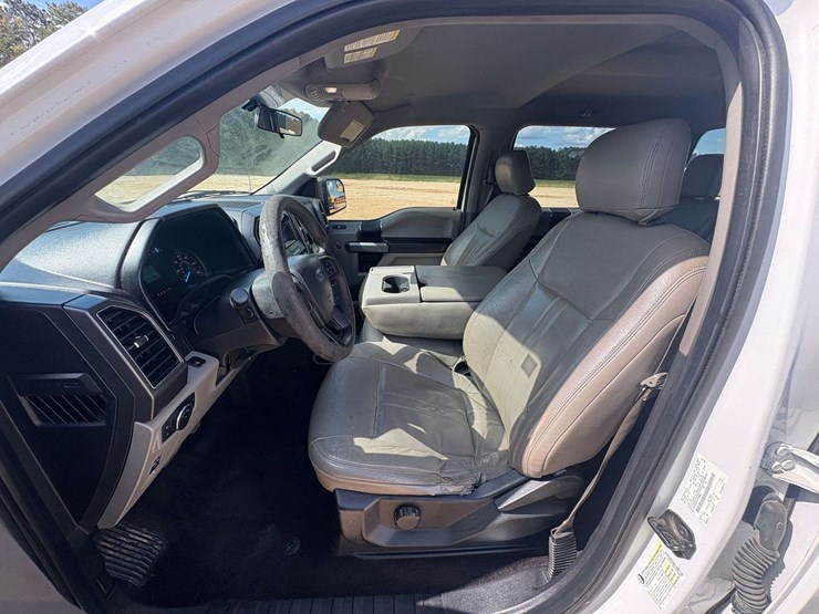 2018-ford-f150-xlt-image-14