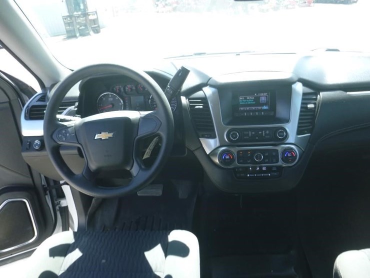 2016-chevrolet-tahoe-image-9