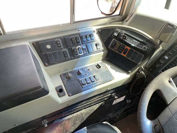 2008-bluebird-vision-image-13