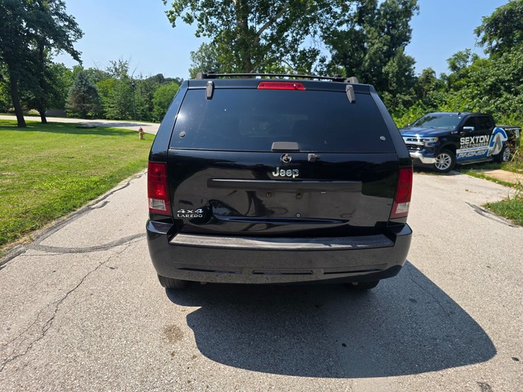 2009-jeep-grand-cherokee-image-10