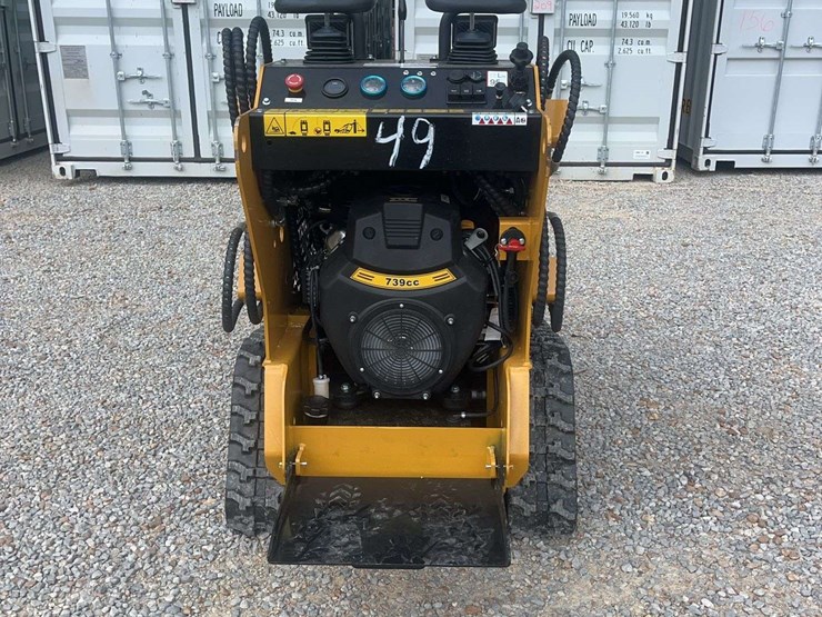 agt-compact-track-loader-image-7