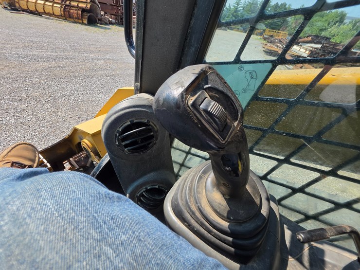 2016-caterpillar-289d-image-30