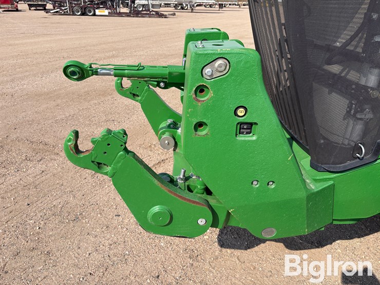 2023-john-deere-8r-340-image-11