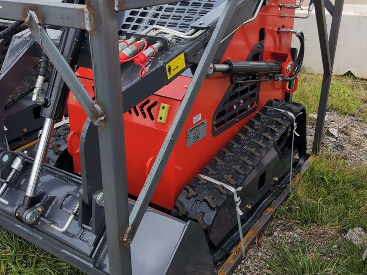 zjg-mini-skid-steer-loader-zj-380-(red)---15hp-image-6