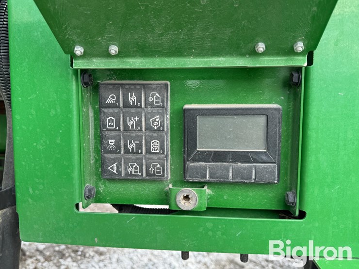 2020-john-deere-r4038-image-14