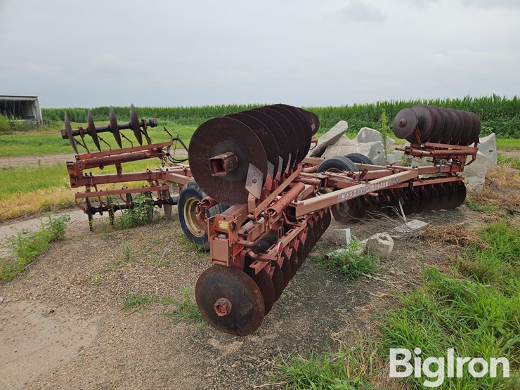 massey-ferguson-620-image-7