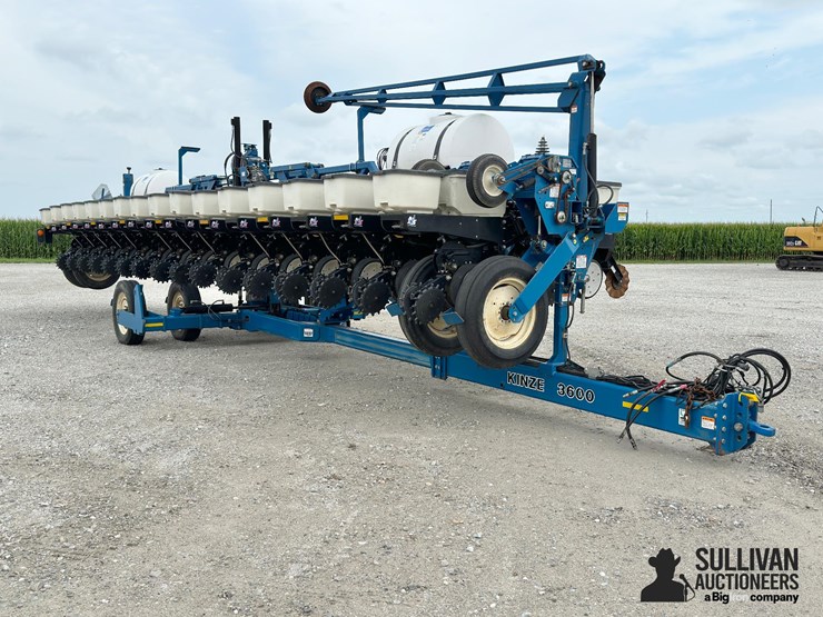 2008-kinze-3600-image-3