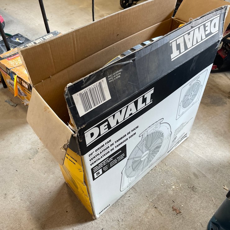 #10121 • DeWalt 20" Drum Fan
