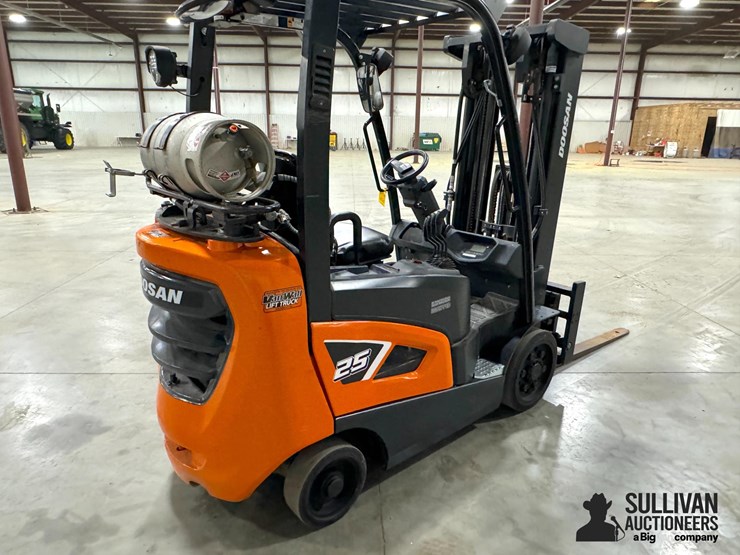 2019-doosan-gc25s-9-image-5