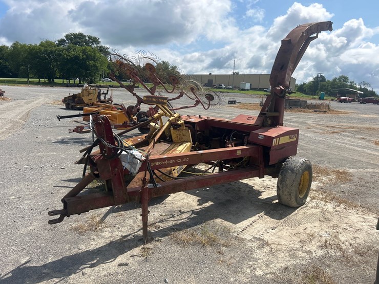 new-holland-782-image-3