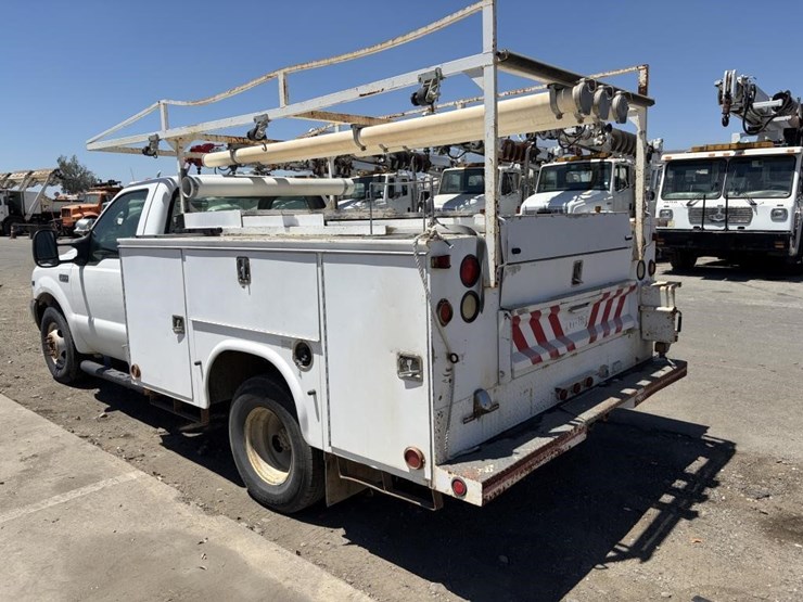 2004-ford-f350-image-4