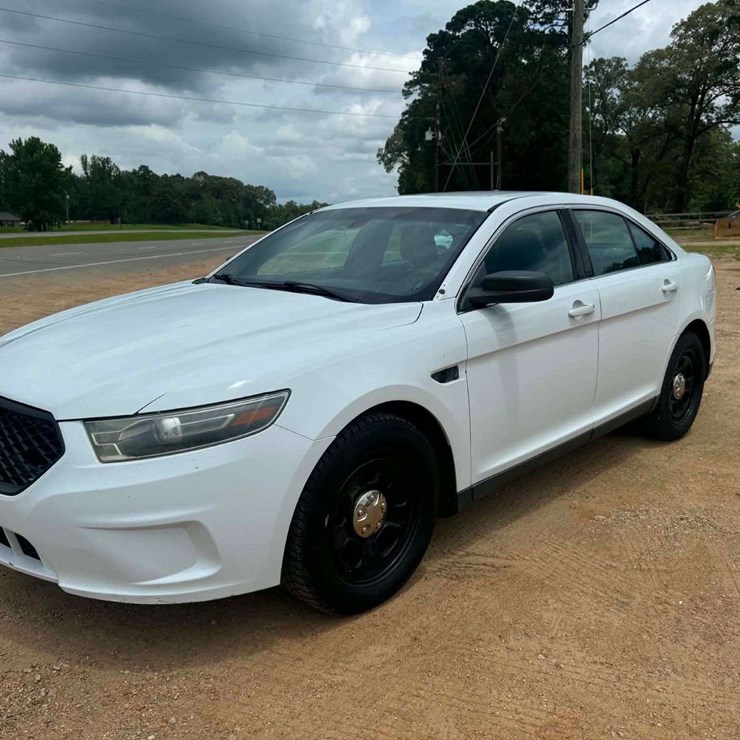 2015 Ford Taurus 4 Door Sedan Police (179,713 Miles)