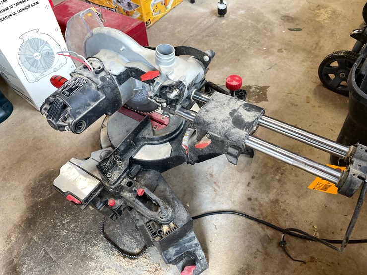 #10117-•-craftsman-10"-sliding-compound-miter-saw-image-4
