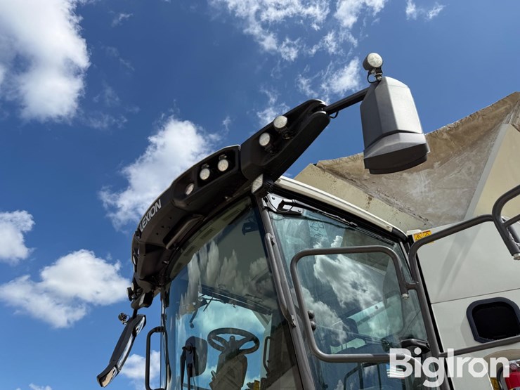 2023-claas-lexion-8700tt-image-9