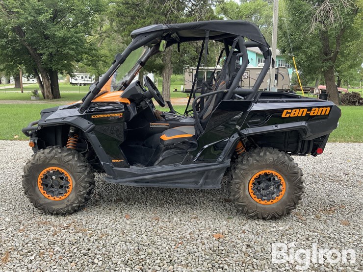 2015-can-am-commander-xtp-1000-utv-image-8