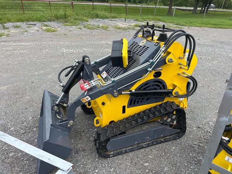 #10-•-2026-ats-t460-mini-track-skid-steer-image-3