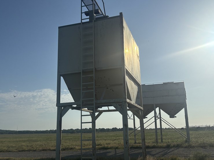 14-ton-overhead-feed-bin-image-2