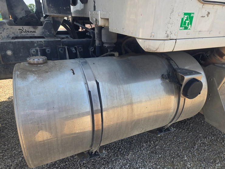 2019-kenworth-t880-image-123