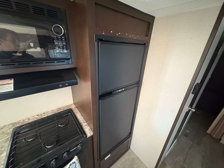 2018-sportsmen-le-32'-bumper-pull-camper-image-28