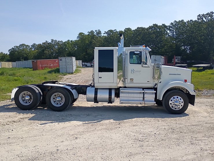 2014-western-star-4900-image-11