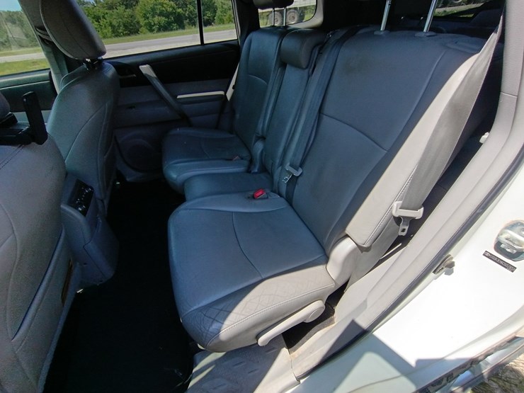 2012-toyota-highlander-image-55