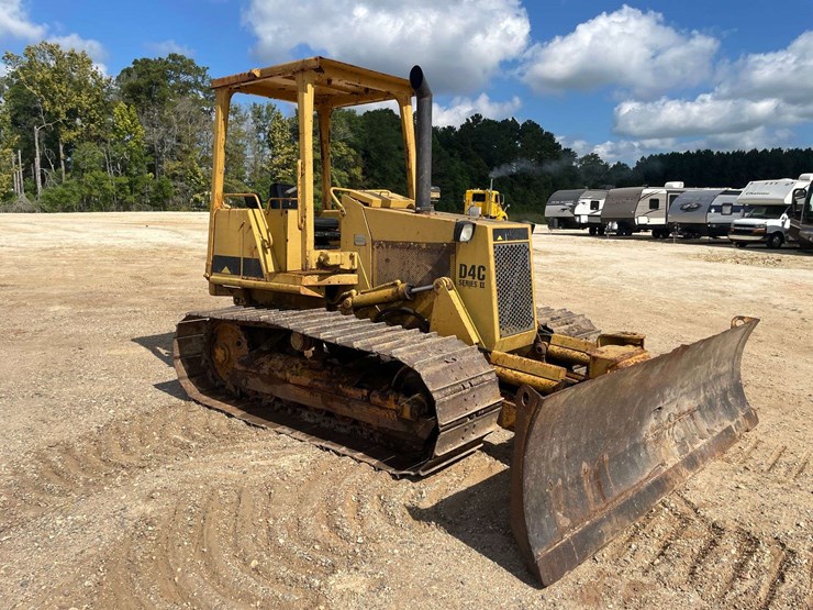 caterpillar-d4c-image-4
