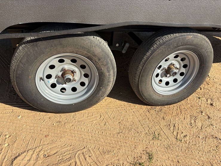 2022-forrest-river-"primetime-avenger-le"-bumper-pull-travel-trailer-image-7