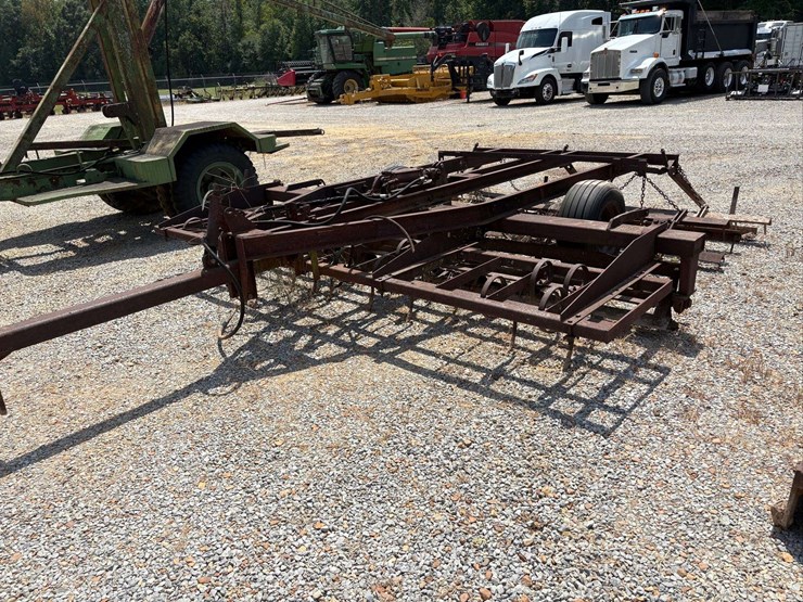 12-ft-barrentine-do-all-with-scratchers-image-1