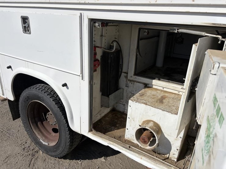 2006-ford-f450-image-11