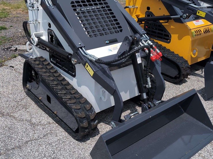 zjg-mini-skid-steer-loader-zj-380-(white)---15hp-image-1