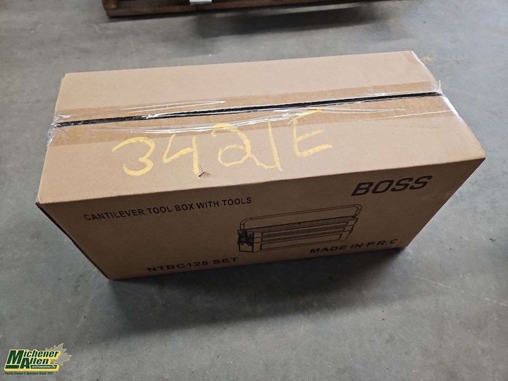 unused-boss-18in-x-8in-cantilever-tool-box-with-set-of-tools-and-foam-organizer-insert-image-11