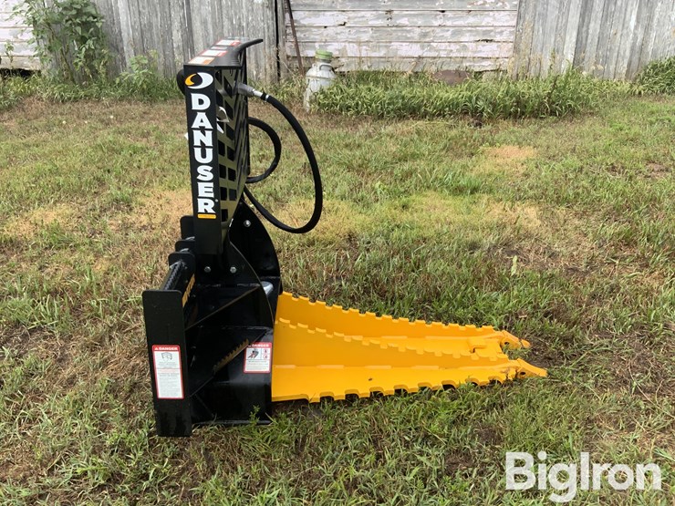 danuser-intimidator-skid-steer-tree-puller-image-4
