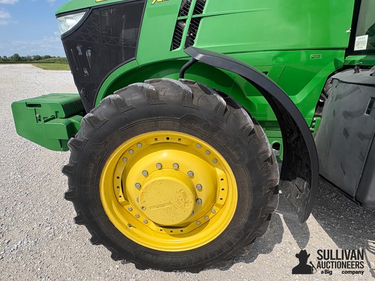 2012-john-deere-7215r-image-14