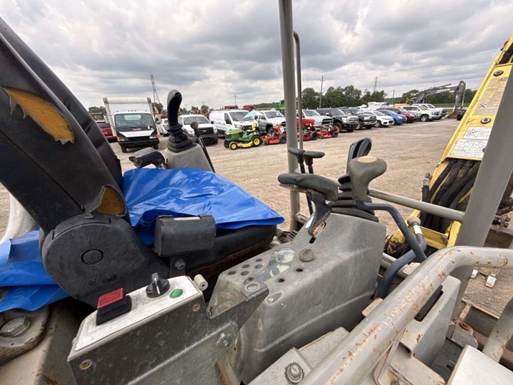2008-yanmar-vio35-image-14