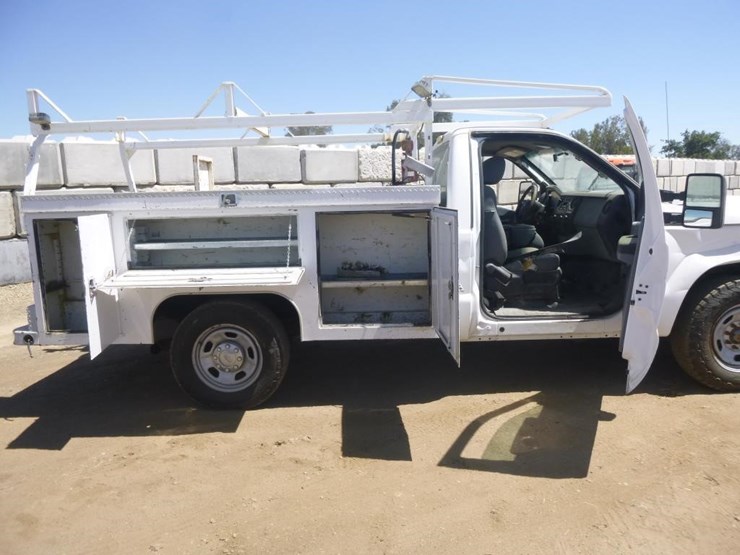 2011-ford-f350-image-15