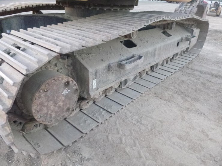 2019-deere-345g-lc-image-25
