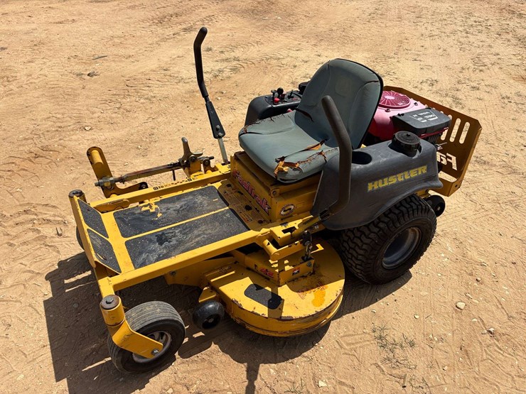 hustler-fasttrak-42"-zero-turn-lawn-mower-image-1