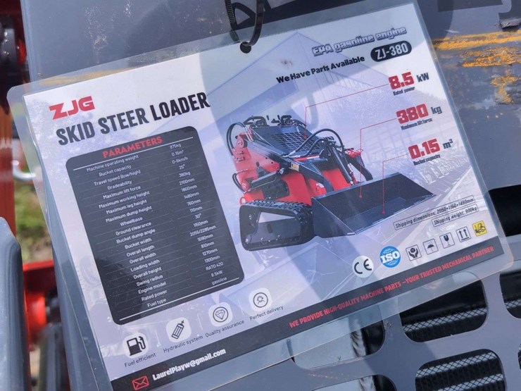 zjg-mini-skid-steer-loader-zj-380-(red)---15hp---hand-control-is-bent-please-review-photos-image-3