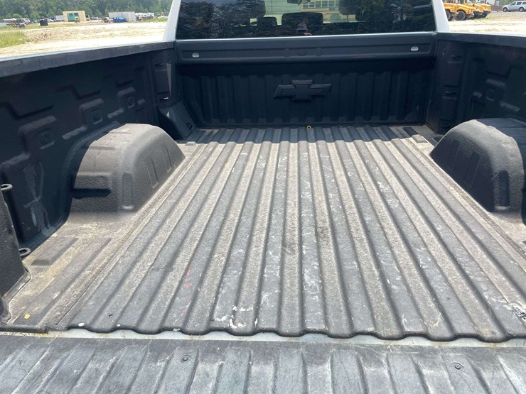 2019-chevrolet-silverado-1500-image-16